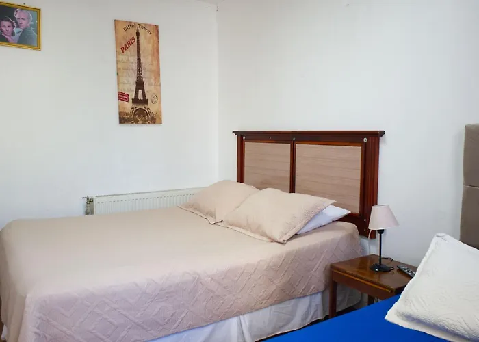 Hostal Estadio Nacional